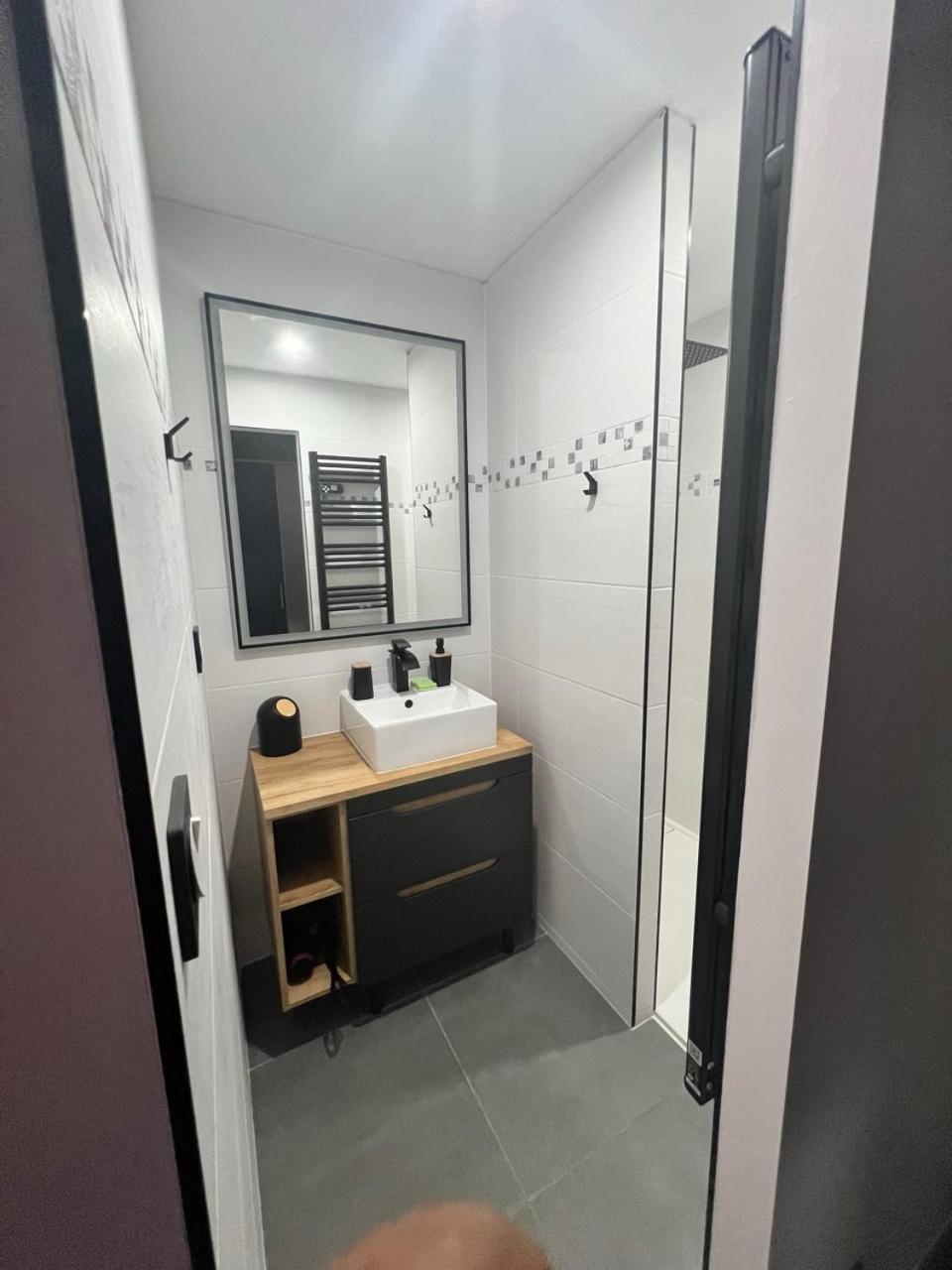 Apartmán Studio Cosy Pour 2 Personnes A Thuir Exteriér fotografie